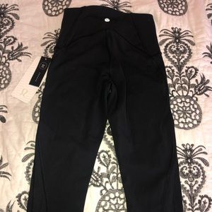 Lulu lemon quarter-length leggings